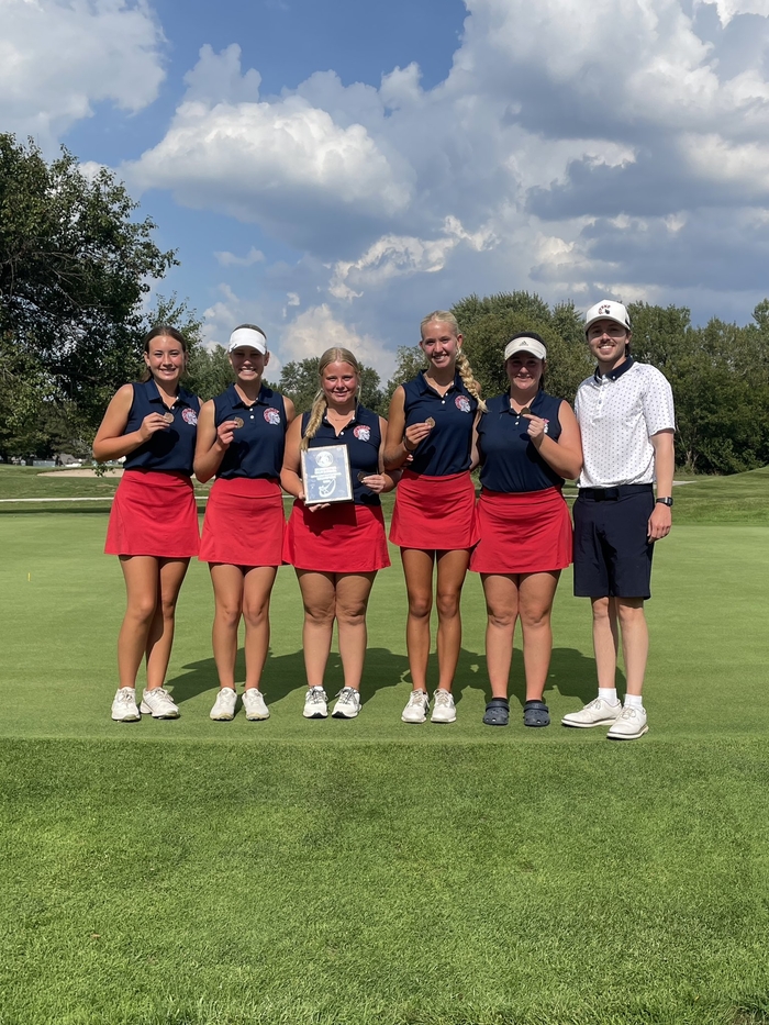 Girls Golf Team at Bennington Invite